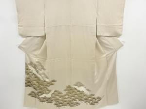 リサイクル　松に鶴模様刺繍三つ紋色留袖